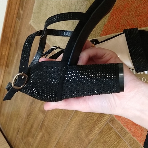 Cushionaire Dressy Heels - Picture 11 of 13